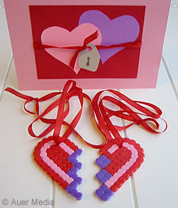 Craft ideas - Gifts - Two halves make one: Heart pendants